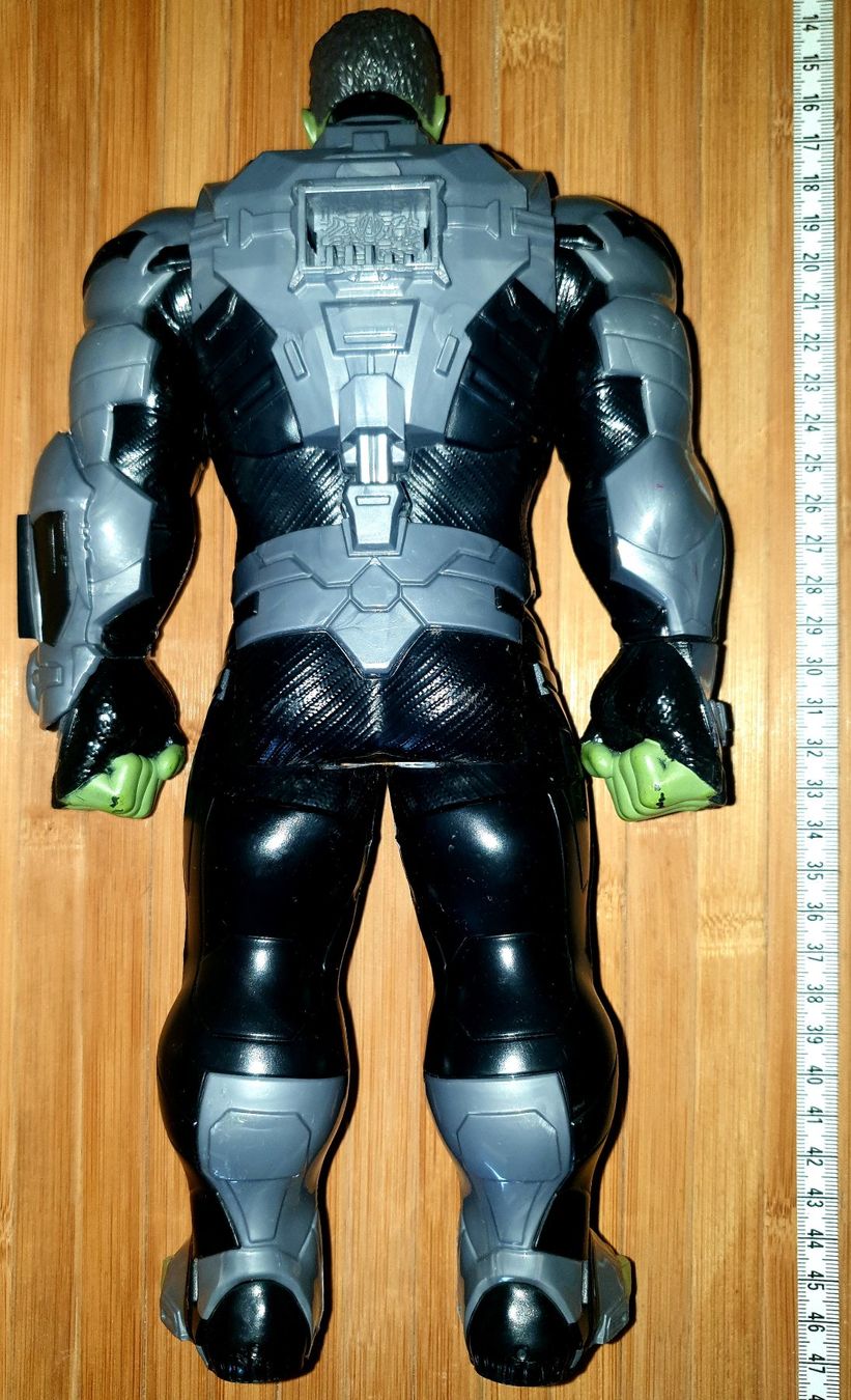Statuette: Actionfigur Hulk (Avengers Endgame/Quantum-Suit) – Usato da Zofingen venduto da Barnu21 1
