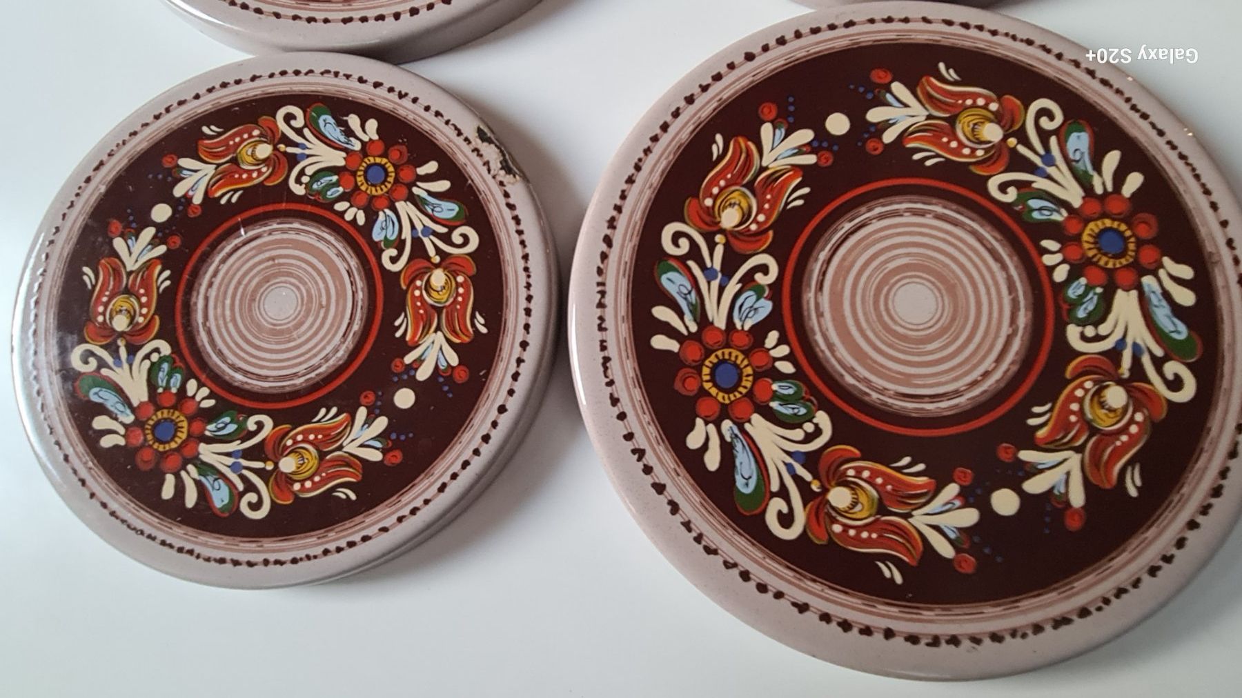 Tutte le decorazioni: Erdplatten Deckel 2  St. Durchmesser 20 cm + 2 St. 24 cm alt – Usato da Aldesago venduto da mym_p9n6 1