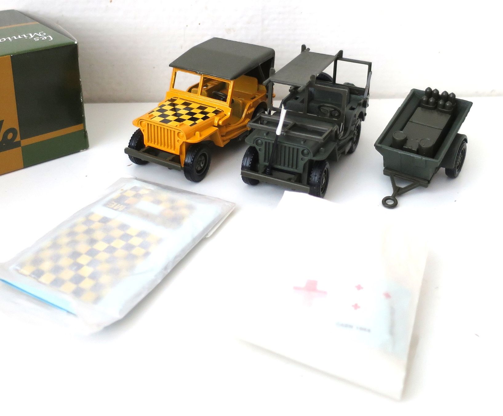 SOLIDO 1/50 US ARMY JEEP WILLYS FOLLOW ME + AMBULANCE (Gebraucht) in ...