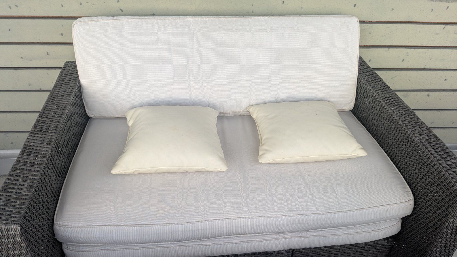 Set di tavolo e panche: Ratan Gartenlounge – Usato da Aarau Rohr venduto da Zmille 2