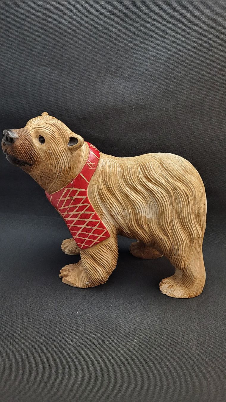 Figurines: Holzschnitzerei POLARBÄR MIT SCHAL – D'occasion à Basel par spinne02 1