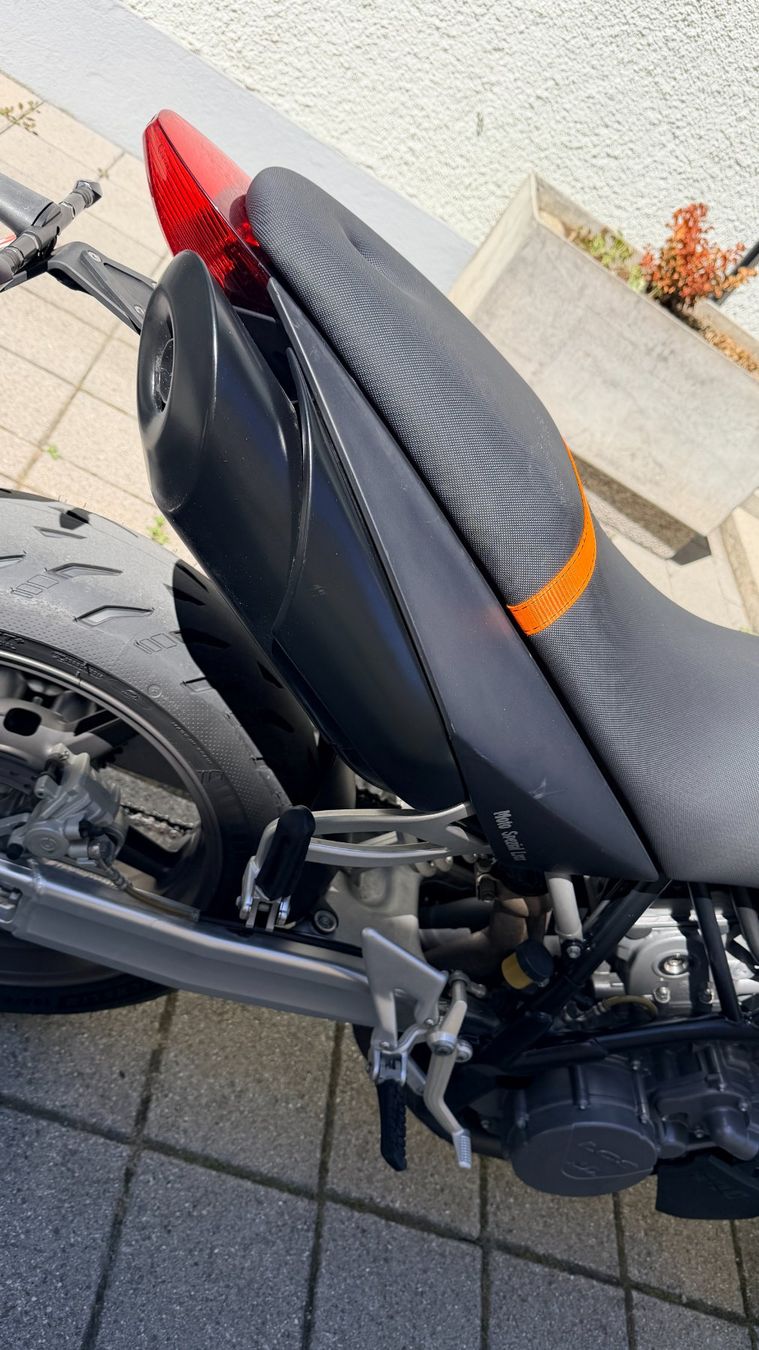 KTM Strada: KTM 990 Superduke – Usato da Muotathal venduto da H136 5