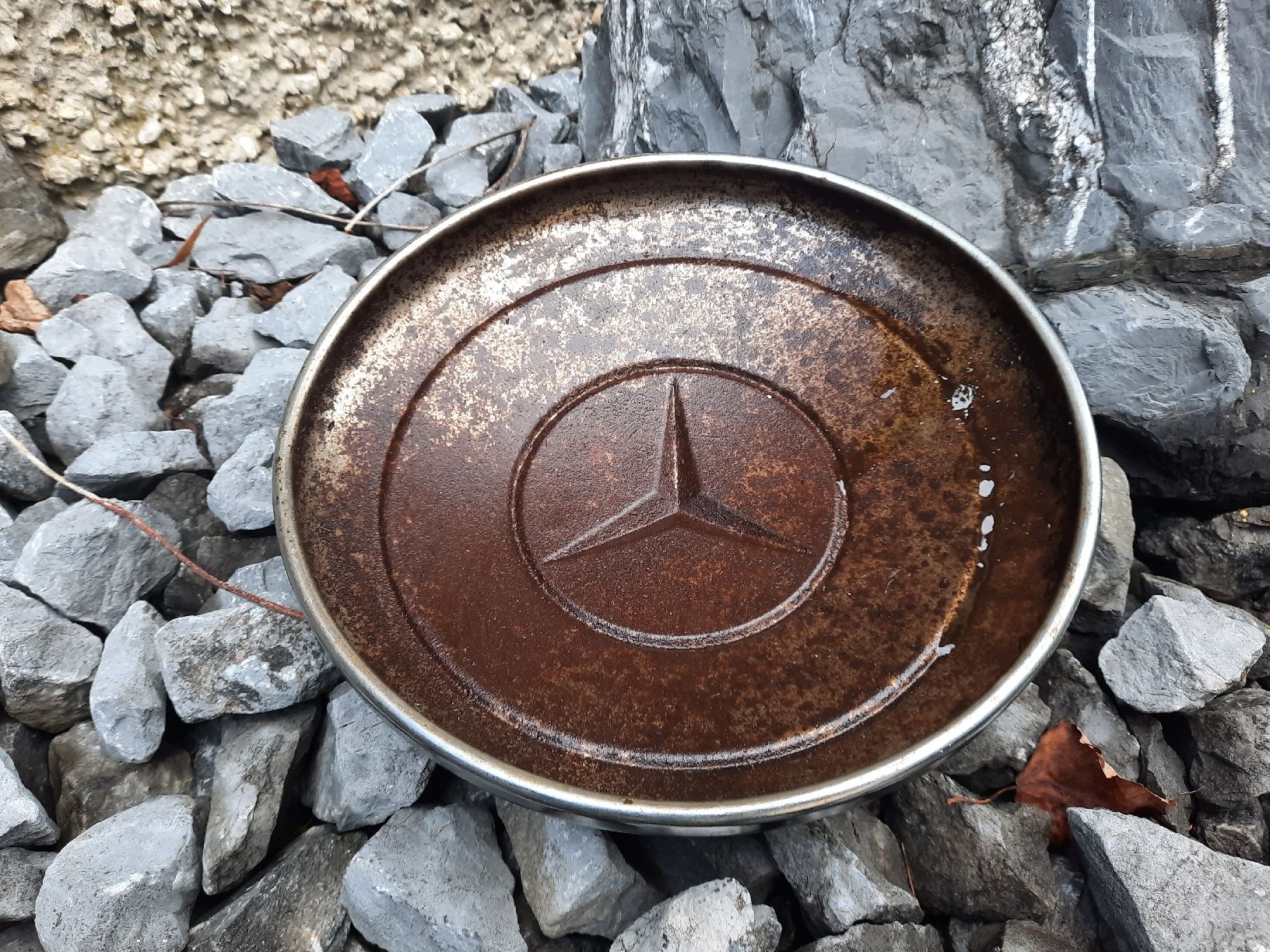 Mercedes-Benz Toutes les pièces auto: Radkappe – D'occasion à Lommiswil par liv_sp2b 1