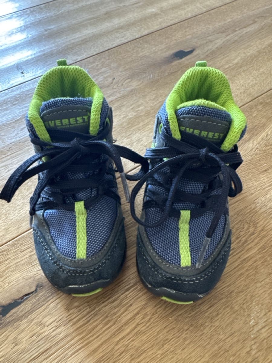 Everest Schuhe für Jungen: Wanderschuhe, Gr.22, Everest, guter Zustand – Gebraucht aus St. Gallen von Venus1010