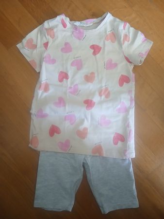 Sommerliches Mädchen-Set, Gr. 122/128 mit Herzmuster!
