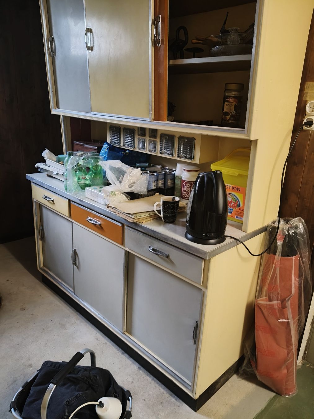 Credenze: Vintage Küchenbuffet 50er Jahre – Usato da Zwingen venduto da inf_2blh 1