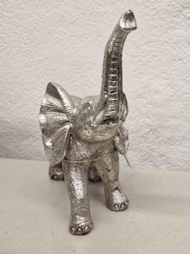 Statuette: Deko Elefant Silber Optik – Nuovo e nell'imballaggio originale da Schaffhausen venduto da AtelierPudesco 1