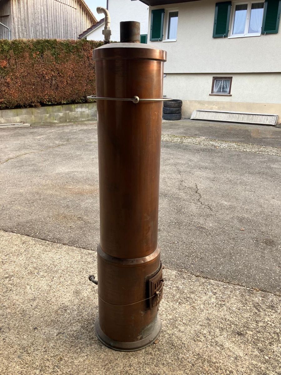Altri mobili d'antiquariato: Säulenofen mit Wasserschiff – Usato da Olten venduto da marcia5 1