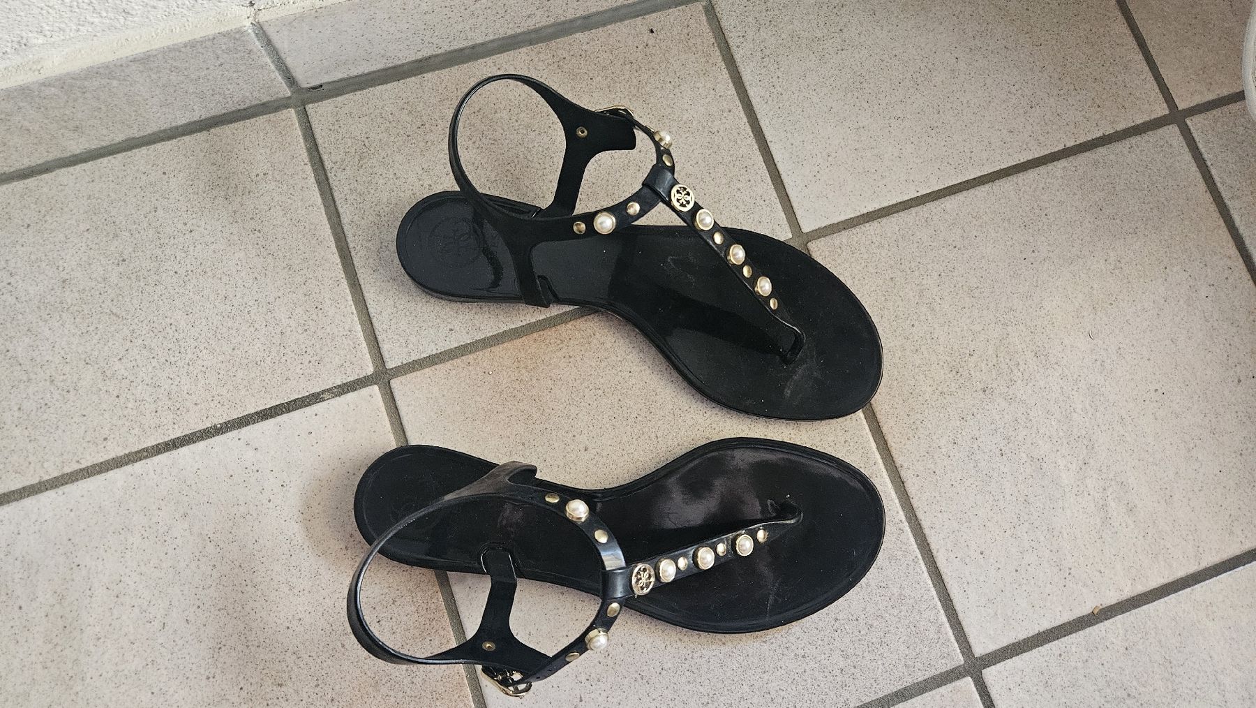 Guess Damenschuhe: Guess Sandalen in schwarz, Grösse 40 – Gebraucht aus Lippoldswilen von topmodel62 1