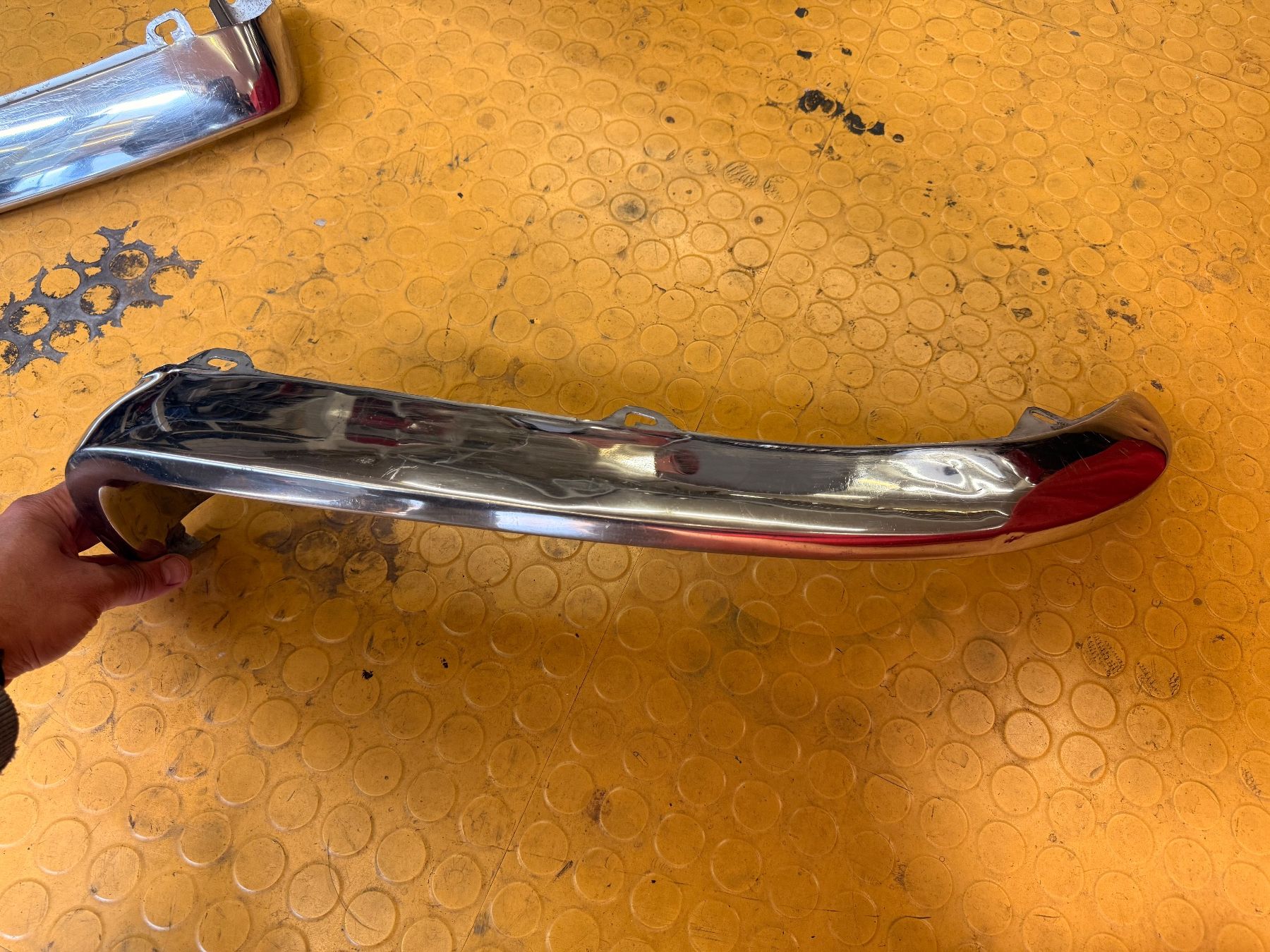 Alfa Romeo Tutti pezzi di ricambio auto: Alfa Romeo Rundheck Stossstangen Satz – Usato da Obfelden venduto da ScuderiaVeloce 7
