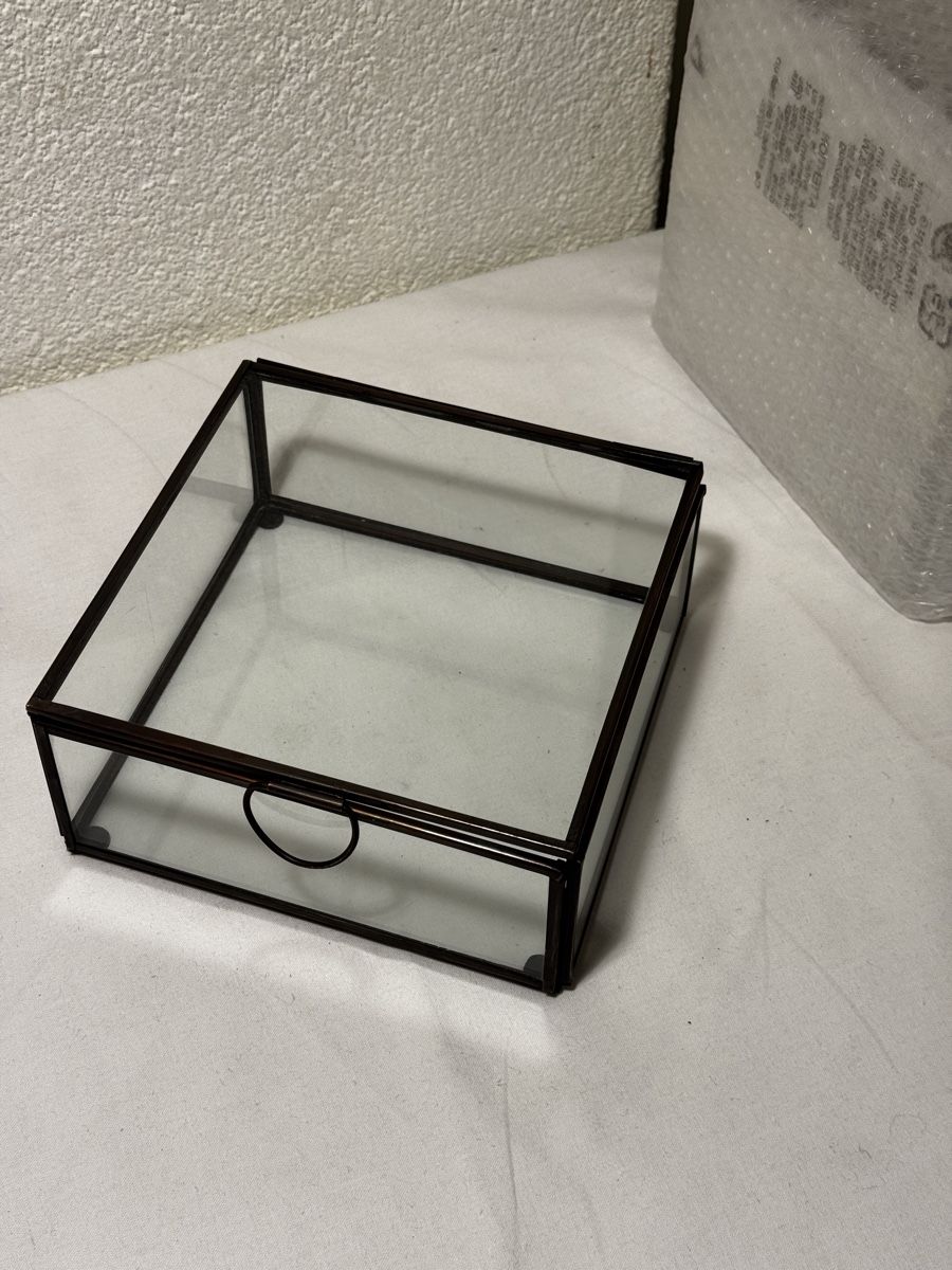 Tutte le decorazioni: Dekorative Glasbox mit bronzefarbenem Rand, Neu! – Usato da Stüsslingen venduto da leo_nzh6 1
