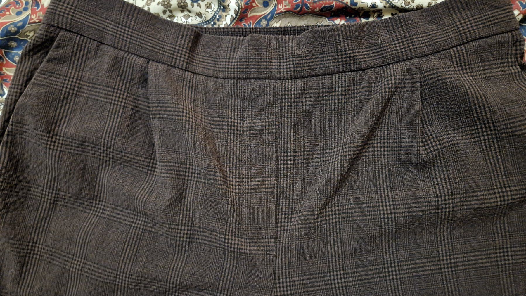 H&M Pantaloni: Braun-schwarz karierte Schlupfhose – Usato da Oberengstringen venduto da Sheera7 2