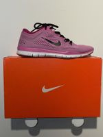 NIKE WOMEN      GRÖSSE 36.5      INNENSOHLE  23 CM