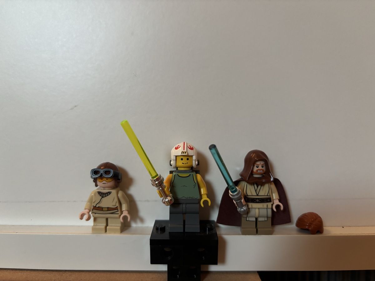 Lego Kit di costruzioni: Lego star wars minifigures jedi – Usato da Pampigny venduto da pq1_7r9w 1