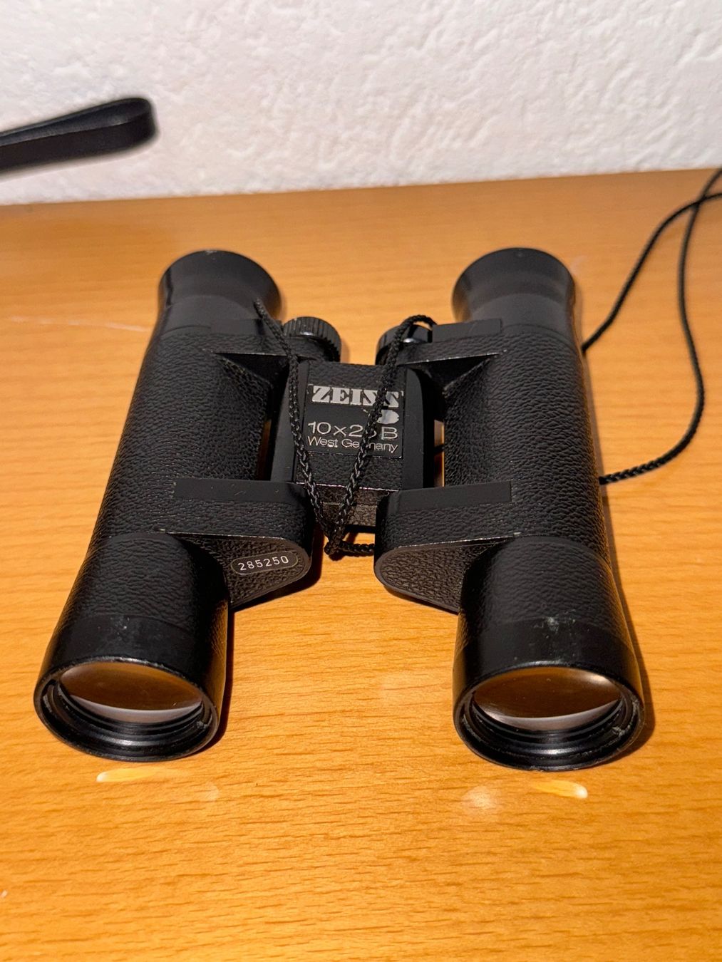 Zeiss Binocoli: Zeiss 10x25B Feldstecher – Usato da Kaiseraugst venduto da winnetou04 4