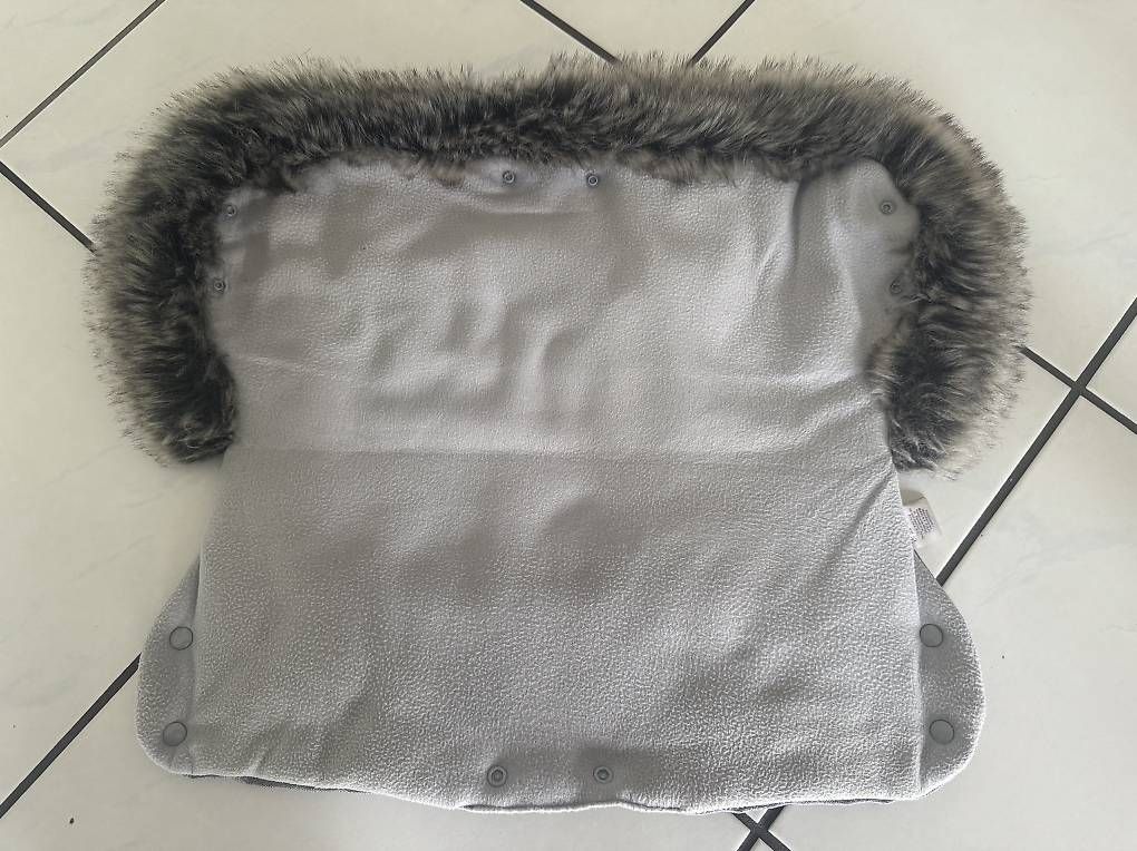 Altro in  Abbigliamento & Accessori: Handmuff für Kinderwagen – Usato da Fislisbach venduto da Reckeem 1