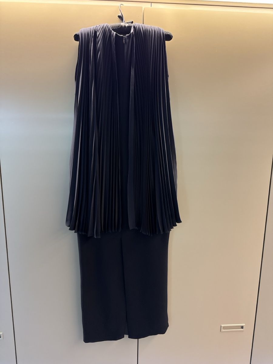 Dior Vestiti: DIOR evening gown with silk pleated overlay – Nuovo (secondo la descrizione) da Bäch SZ venduto da jfog