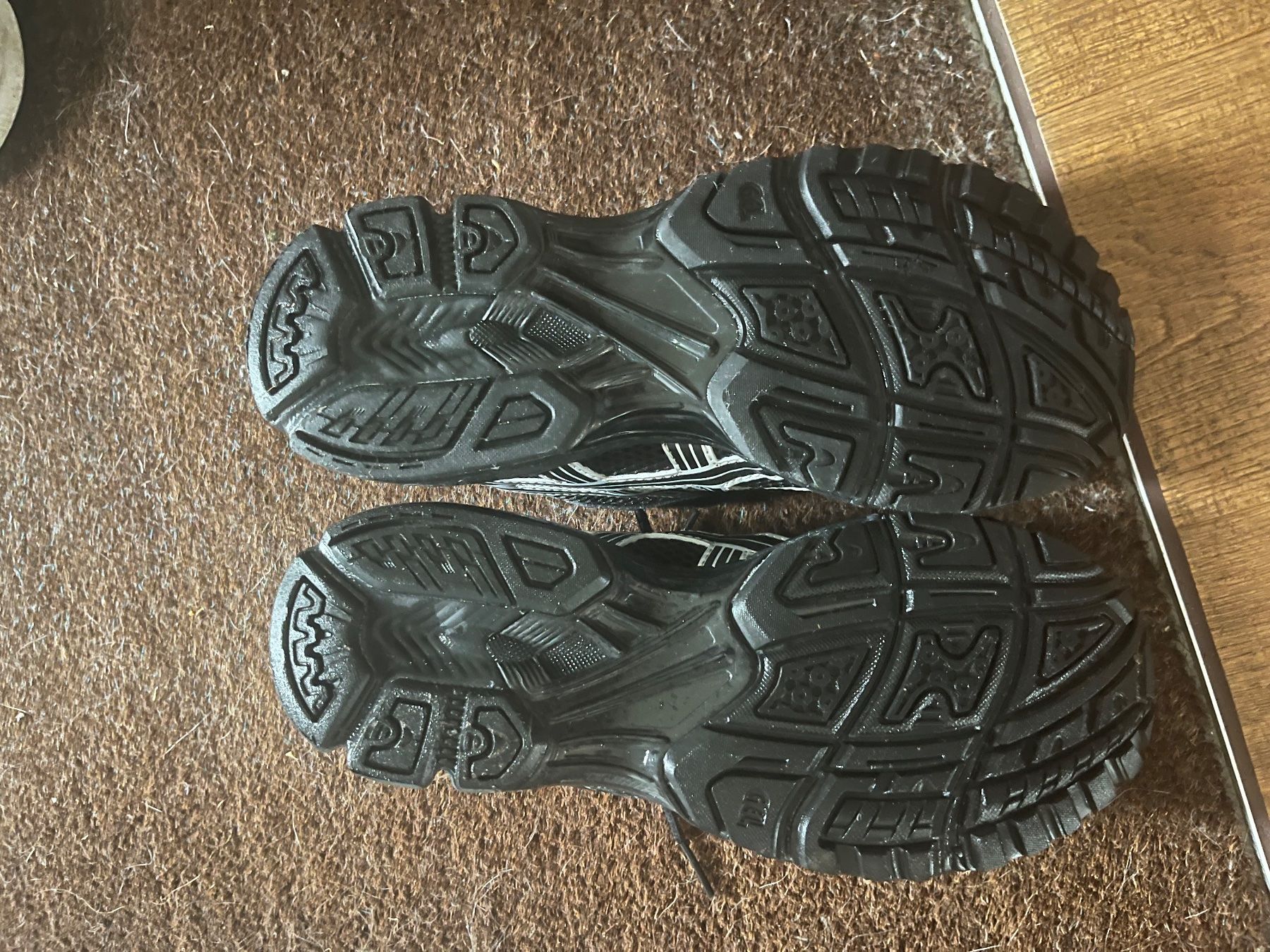 Asics Scarpe da uomo: Asics gel kayano gr 44 – Usato da Muntelier venduto da estavayer01 9