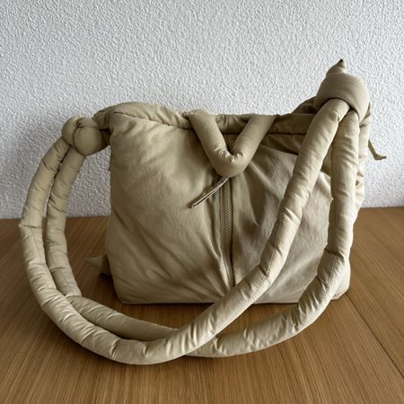 ÖLEND Ona Soft Bag in Beige/Creme