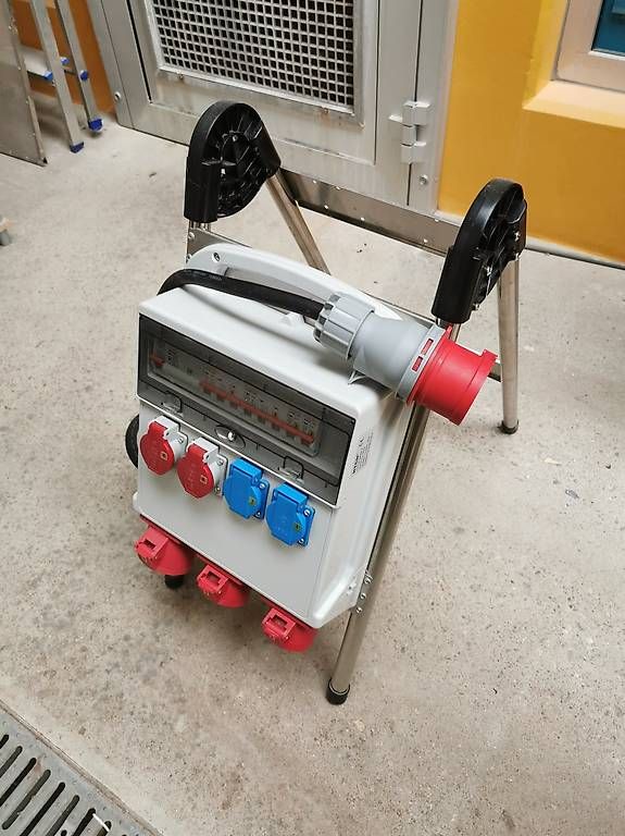 Electrotechnique: Distributeur de courant de chantier – D'occasion à St-Aubin FR par sme_nw6w 2