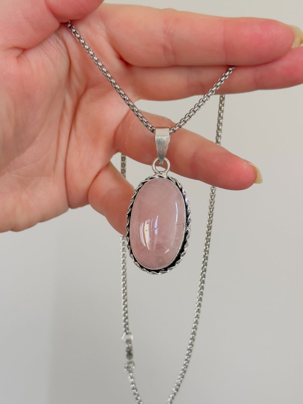 Ketten: Rose Quartz Gemstone Ethnic Handmade necklace – Neu und originalverpackt aus Genève von AGBERG 4