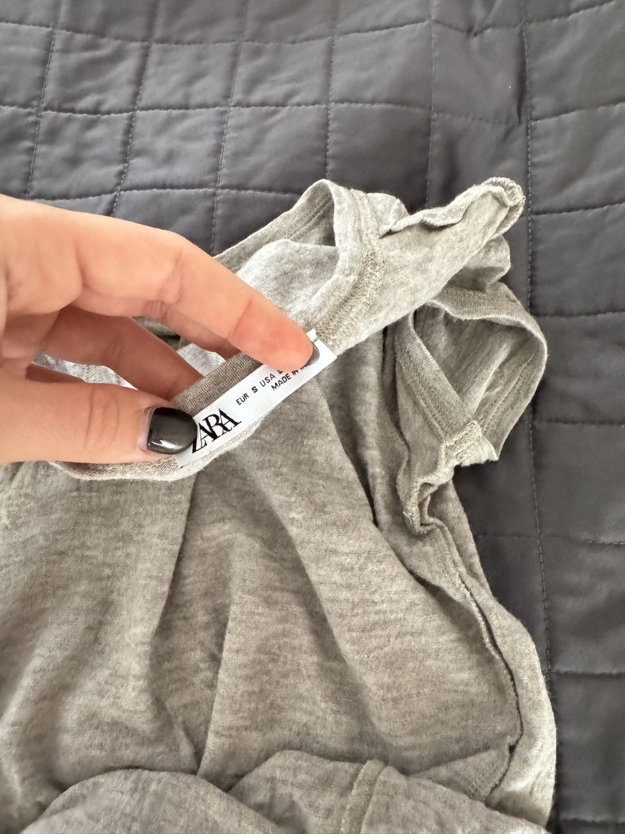 Zara T-shirts: Zara Basic Grey T-Shirt, Size S – Neuf (Voir description) à Sattel par Zlata1 2