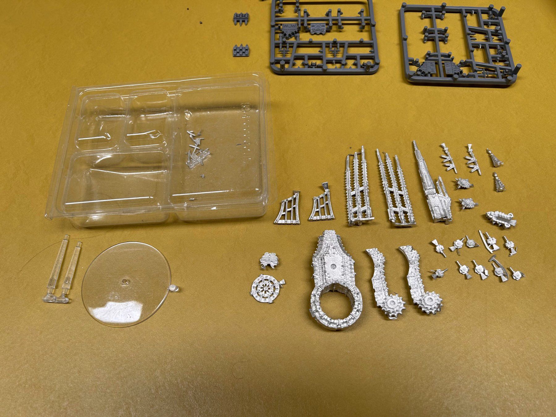 Kit di modellismo & Modellini statici: Warhammer 40000 - Gothic – Usato da Zürich venduto da Kevinhoexe 4