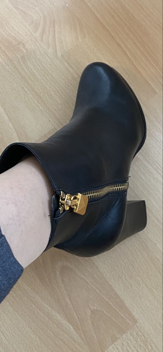 Michael Kors Damenschuhe: Michael Kors Stiefeletten  37,5/38 – Gebraucht aus Zürich von wil_g8st 3