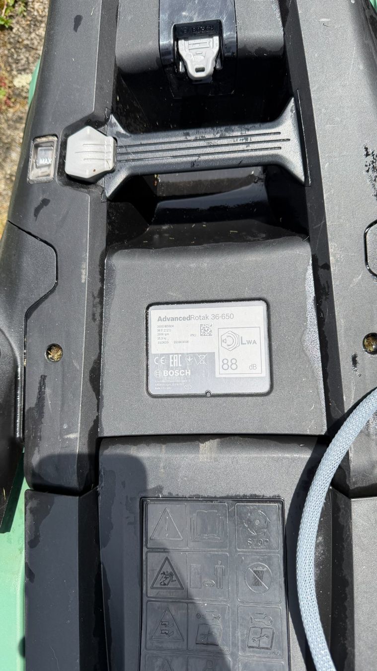 Bosch Tagliaerba: Rasenmäher Bosch AdvancedRotak 36-650 – Usato da Rumlikon venduto da Verzasca05 2
