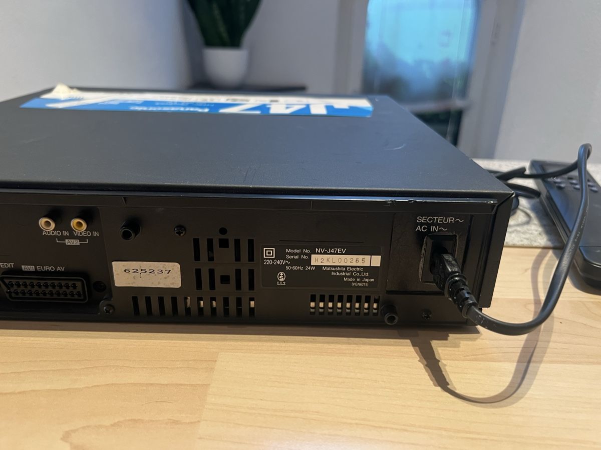 Panasonic Enregistreurs: Panasonic NV-J47 VHS-Videorecorder – Défectueux à Schongau par Retro_Shop 4
