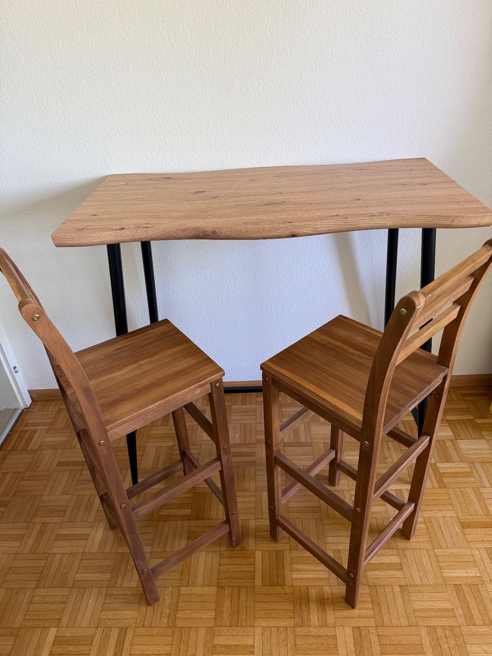 Mömax Set di tavolo e panche: Bar-Tisch & Stühle – Usato da Basel venduto da jas_9ckm 2
