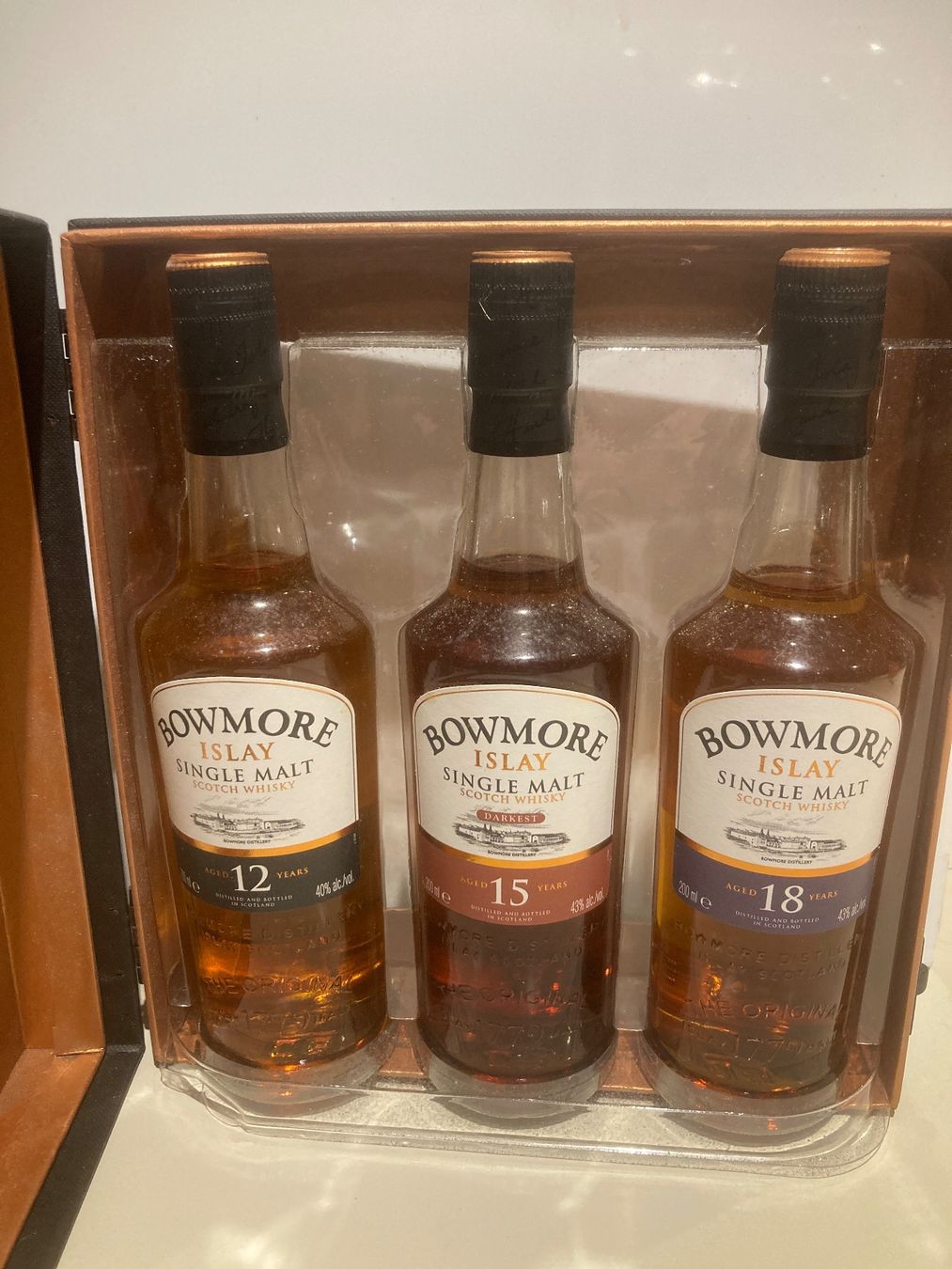 Bowmore Bevande alcoliche: Bowmore 3x0.2l 12y 15y 18y – Nuovo e nell'imballaggio originale da Gasel venduto da Badmax