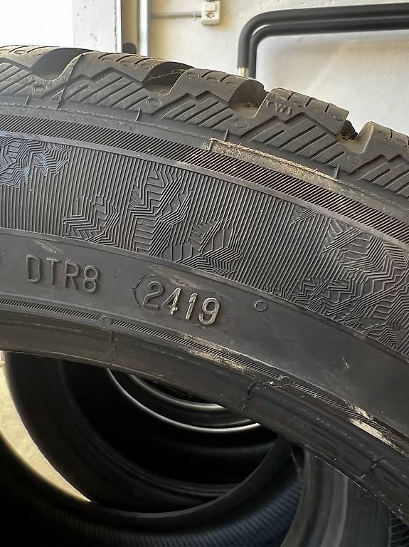 Pneumatici & Ruote complete: 205/50 R17 Winterreifen – Usato da Sursee venduto da gas_8n5t 3