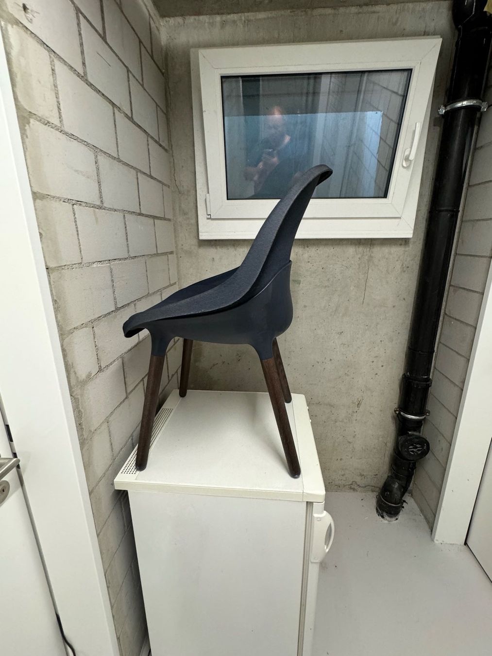 Sedie: Schicker Stuhl mit Stoffbezug dunkelblau – Usato da Hermetschwil-Staffeln venduto da han_75vv 5