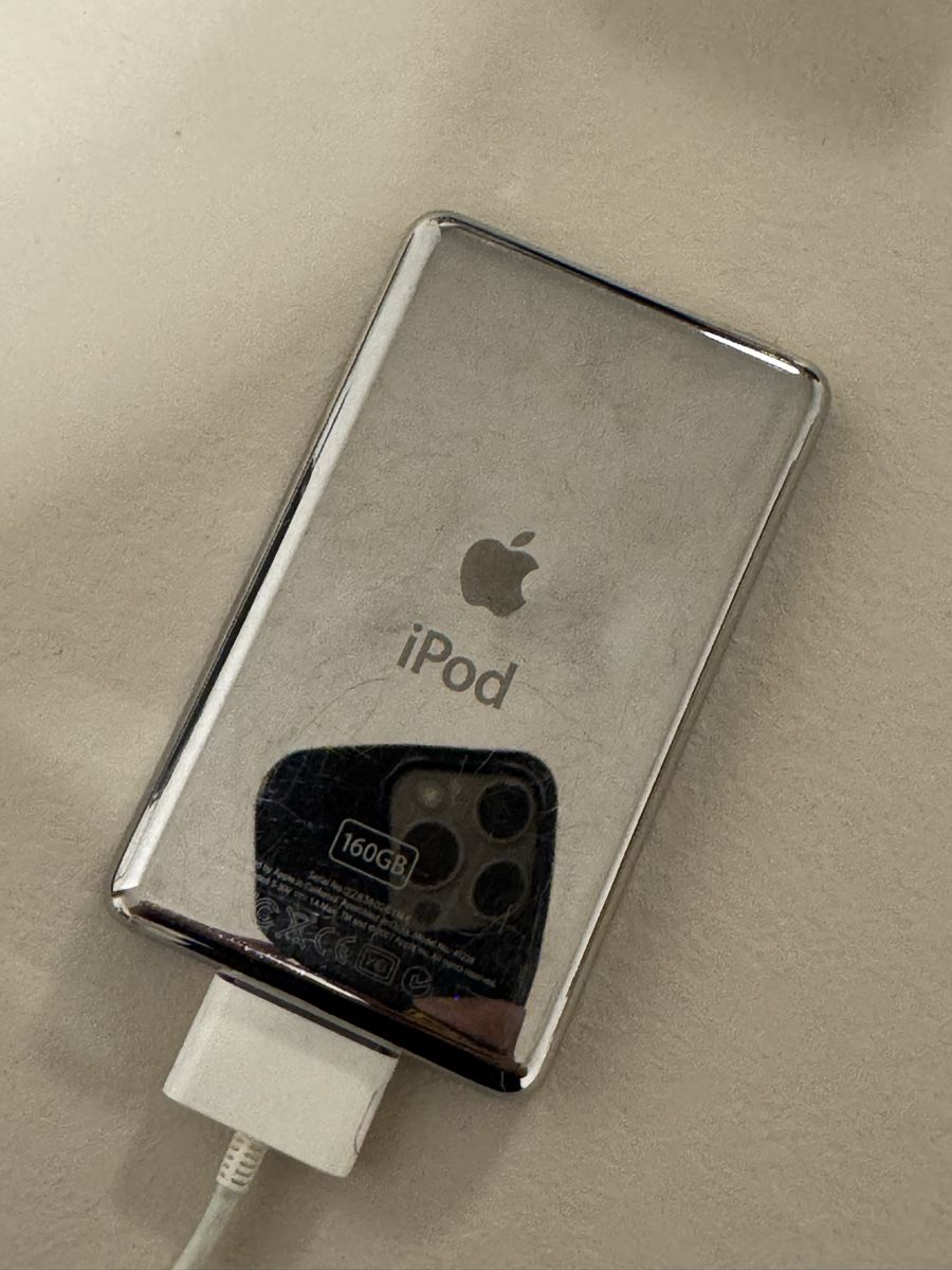 Apple Lettore multimediale portatile: iPod Classic 160Go Black – Usato da Genève venduto da Buklaw 1