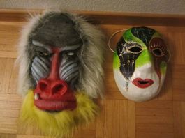 Lot de 2 masques de carnaval : selon photos