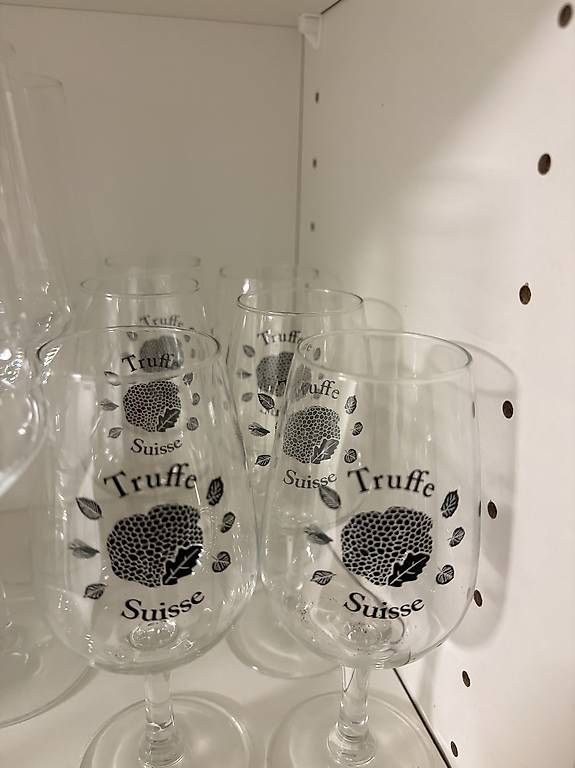 Gläser: Verre à vin, Truffe Suisse – Gebraucht aus Peseux von san_9bqc 1