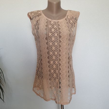 Élégant Top en Dentelle PRONTO – Taille M – Beige Nude