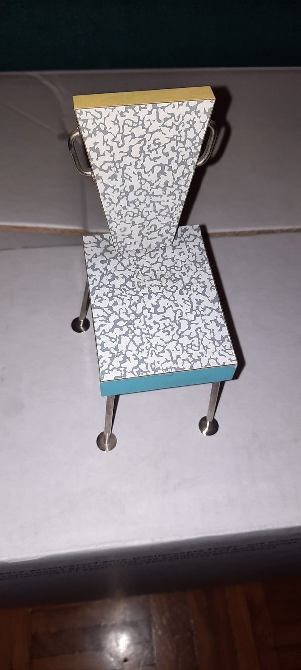 Modellbausätze & Standmodelle: Vitra Miniatur V6 – Gebraucht aus Zürich von Sundriesman