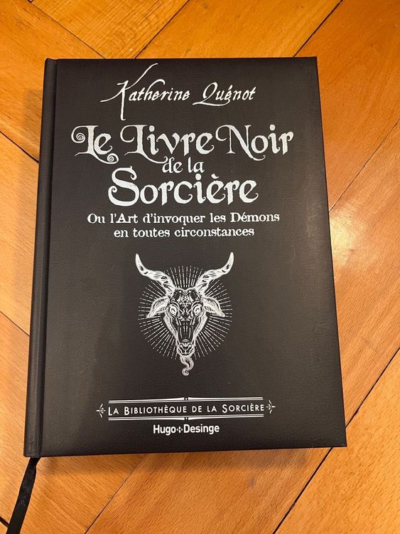 Katherine Quénot - Le livre noir de la sorcière | Kaufen auf Ricardo