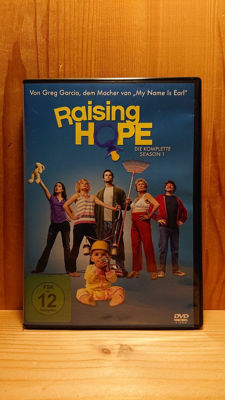 Tutti i DVDs: RAISING HOPE Staffel 1 auf DVD – Usato da Wilderswil venduto da Exebub