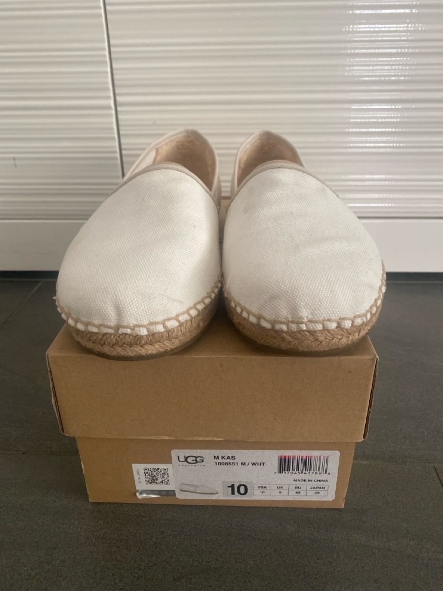 Ugg Scarpe da uomo: Espadrilles UGG modèle KAS blanc taille 43 – Usato da Grenchen venduto da O.r.i.g.
