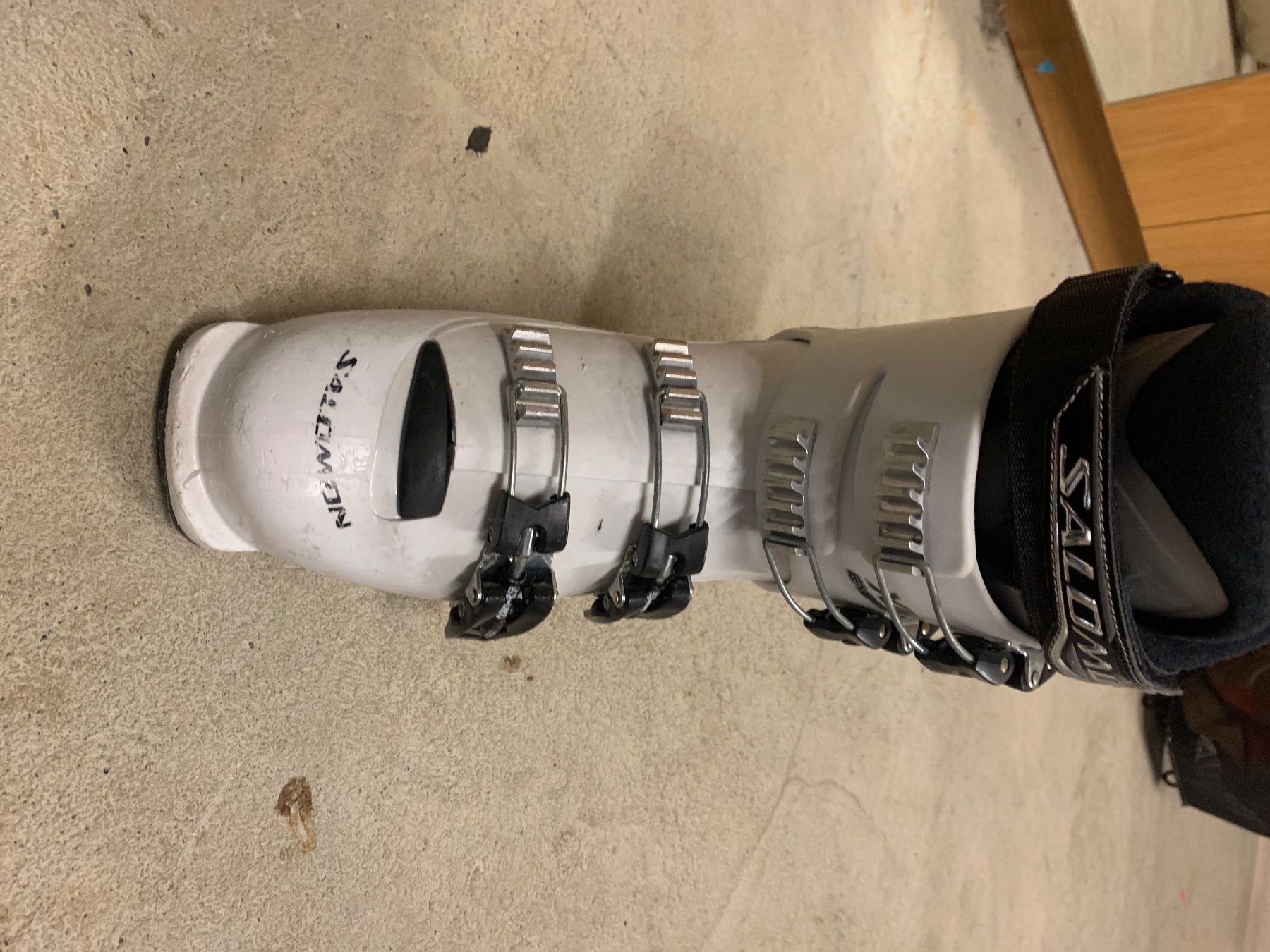 Salomon Scarpe da uomo: Salomon Jugend-Skischuh 24.5 – Usato da Langenthal venduto da Markymarky 1