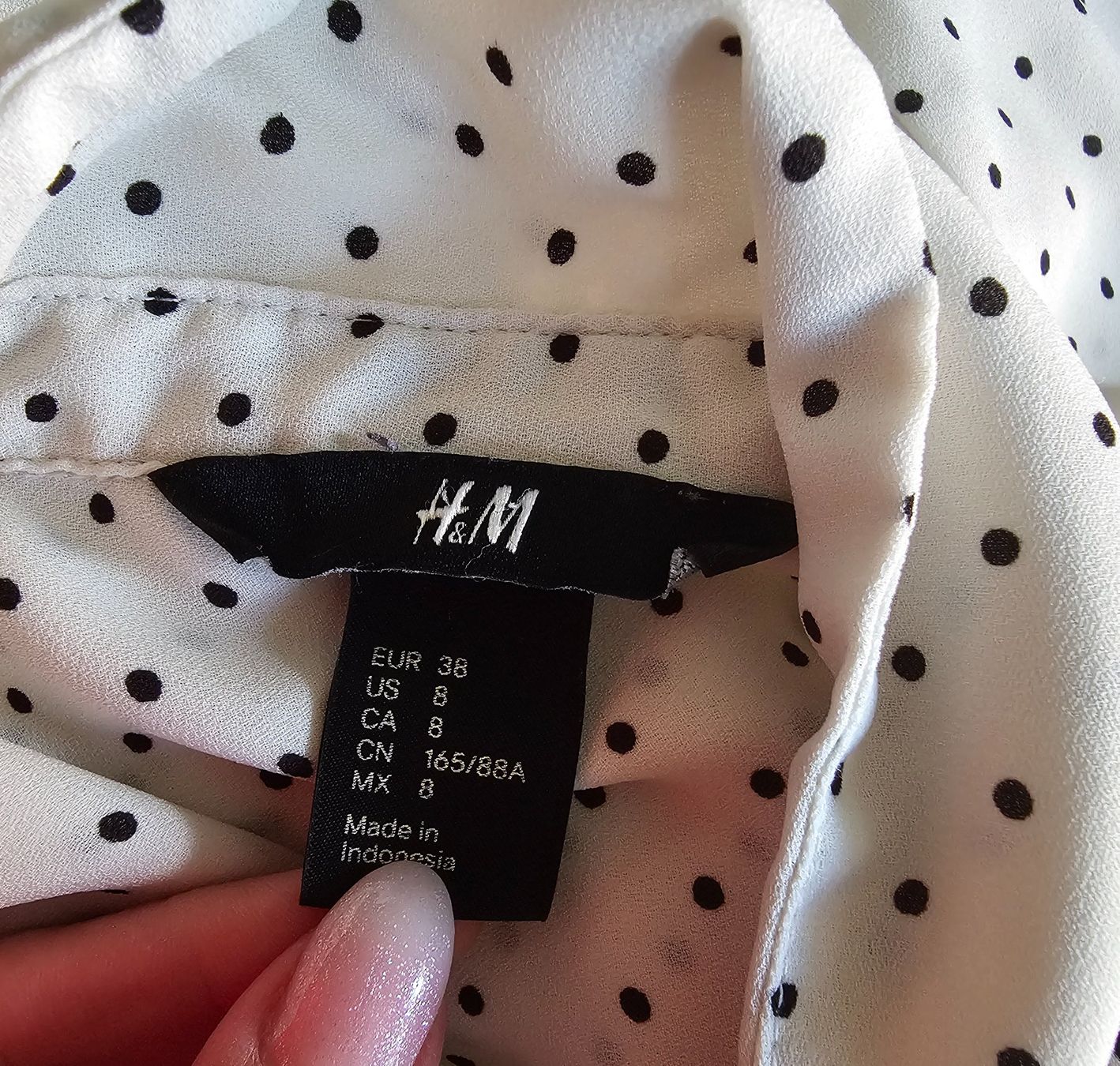 H&M Blusen: gepunktete Bluse H&M Gr. 38 – Gebraucht aus Füllinsdorf von Sunnebliemli7 5