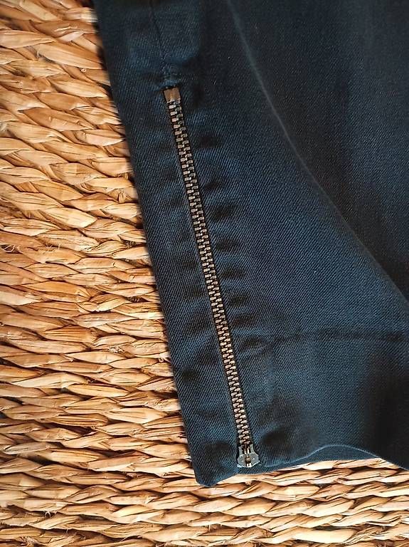Cos Pantaloni: Schlichte Hose von Cos – Usato da Zürich venduto da Melianea 3