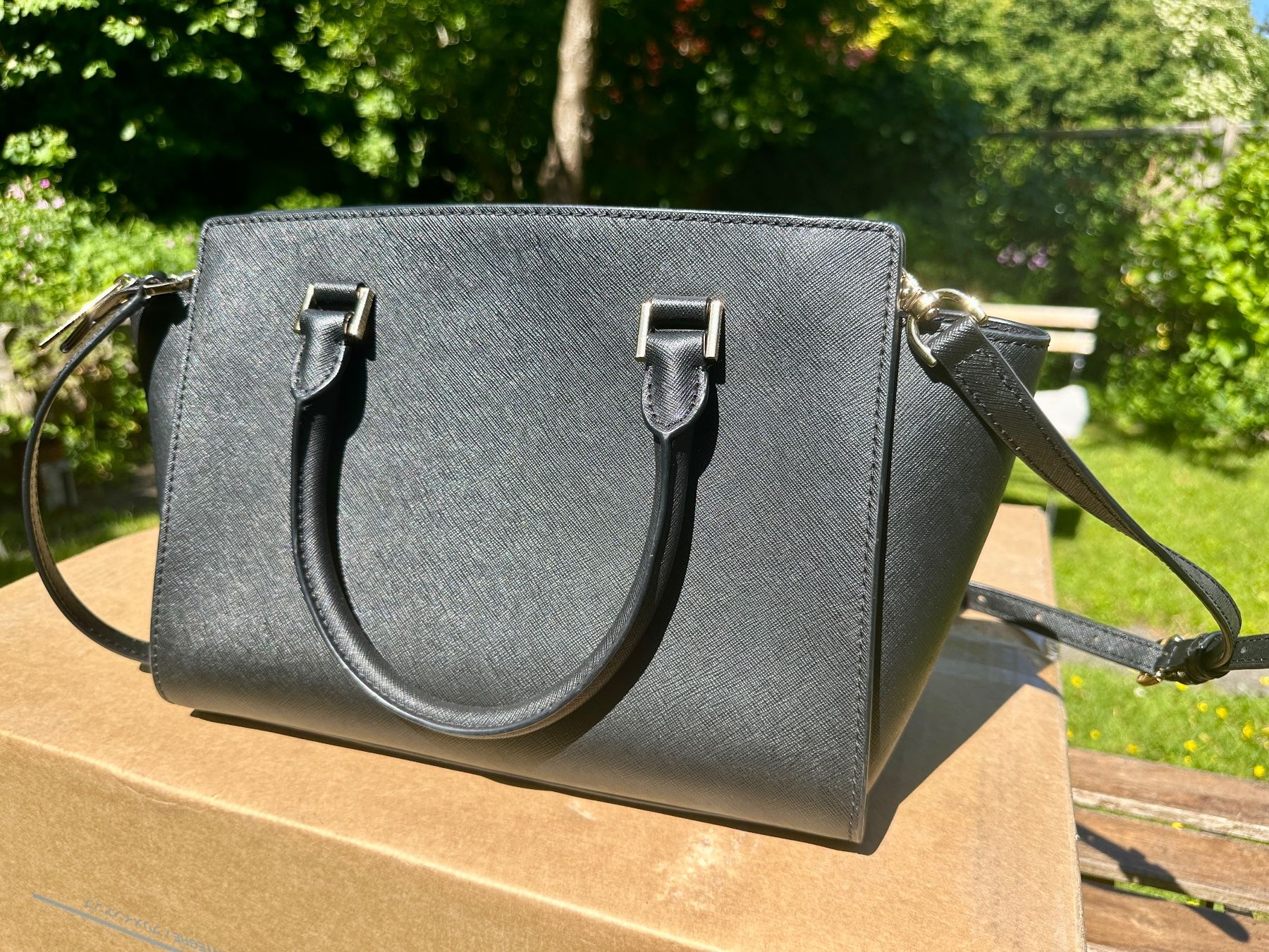 Michael Kors Taschen für Damen: Michael Kors Selma Crossbody Tasche – Gebraucht aus Effretikon von SILVIUASANDEI 5