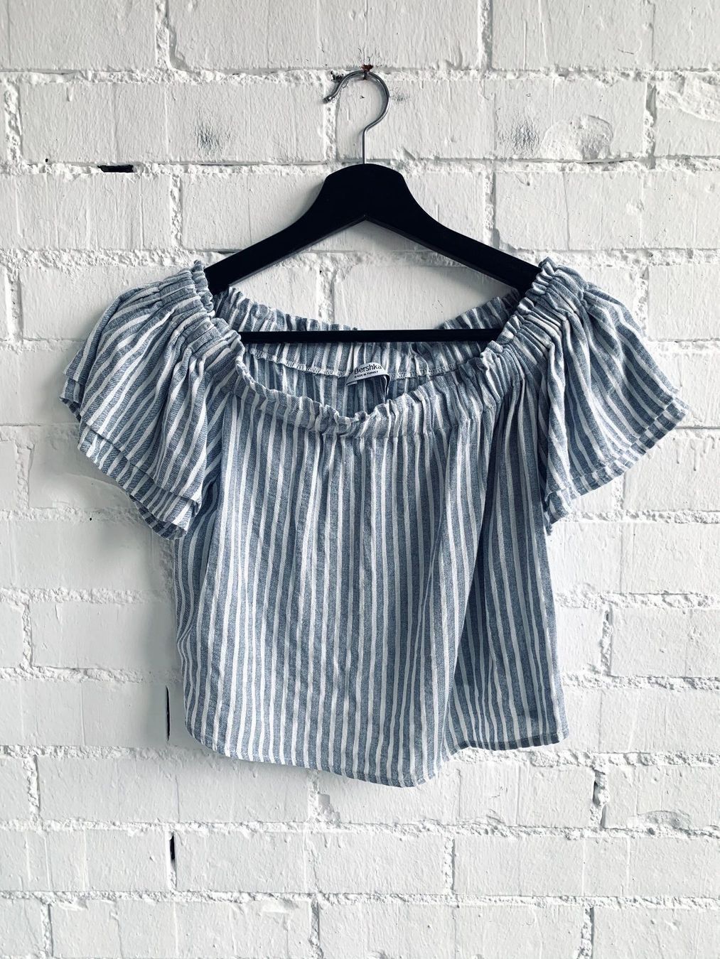 Bershka Blusen, T-Shirts & Tops: Gestreiftes Crop-Oberteil von Bershka – Gebraucht aus Bern von Fraeuleinhonig