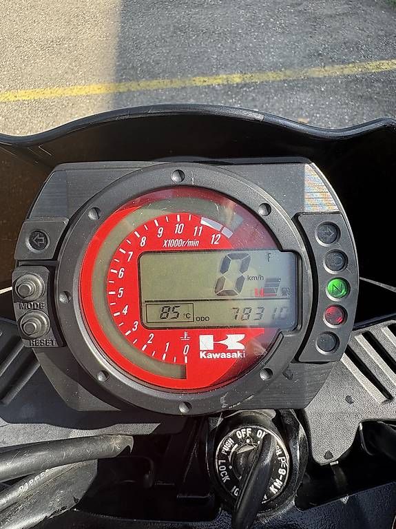 Strada: Kawasaki Z1000 – Usato da sorvilier venduto da byker59 4