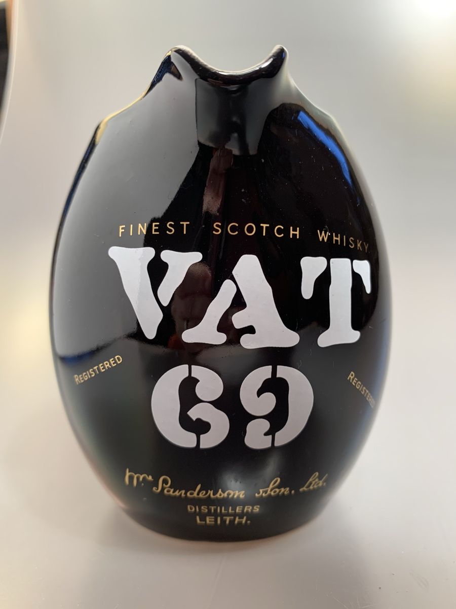 Contenitori & Simili: VAT 69  Wasserkrug – Usato da Männedorf venduto da palladio