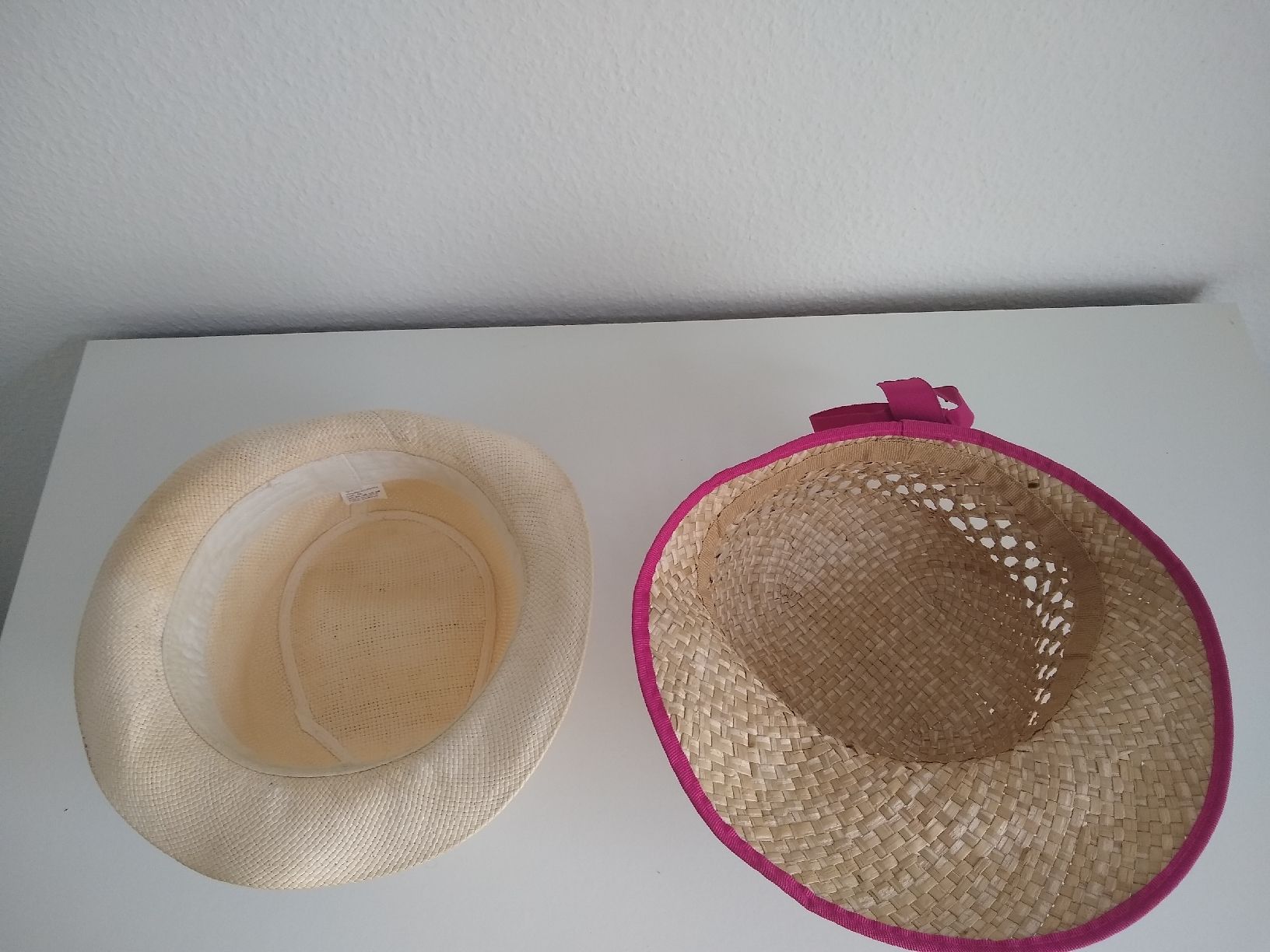 Copricapi, berretti & cappellini: Two summer hats – Usato da Dübendorf venduto da LoRi-2026 2